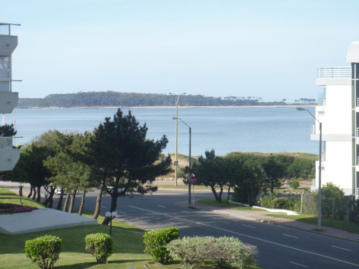 A pasos de la playa con vista a la bahía - Complejo completo en servicios