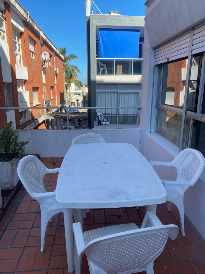 Apartamento a metros del mar y cerca de todo