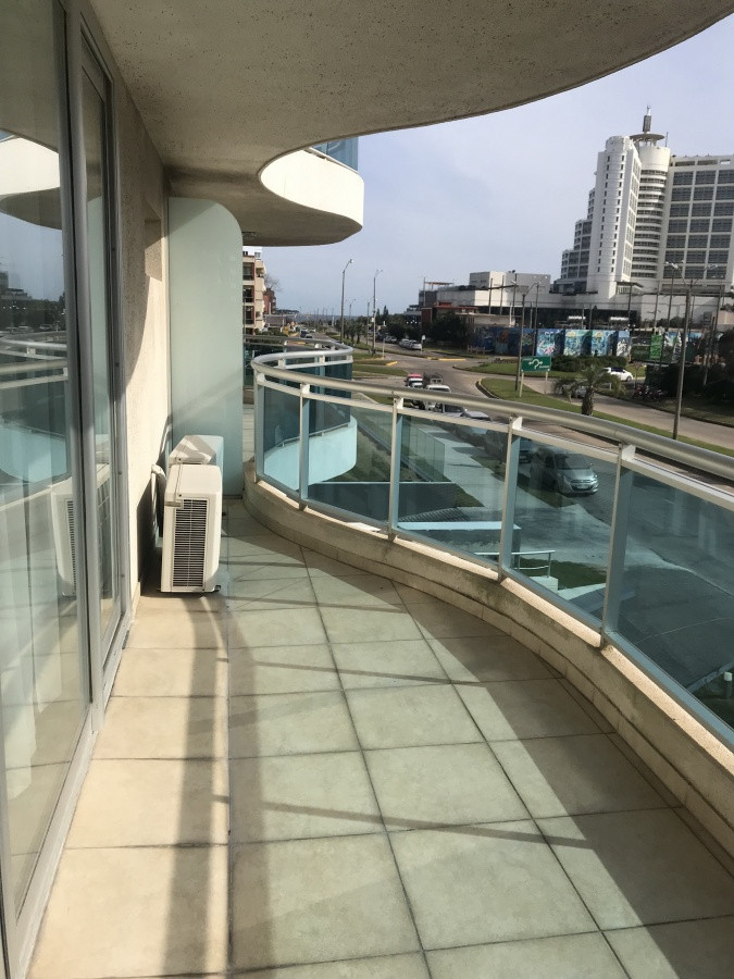 Apartamento de 1 dormitorio con vista parcial - Amplia Financiación 