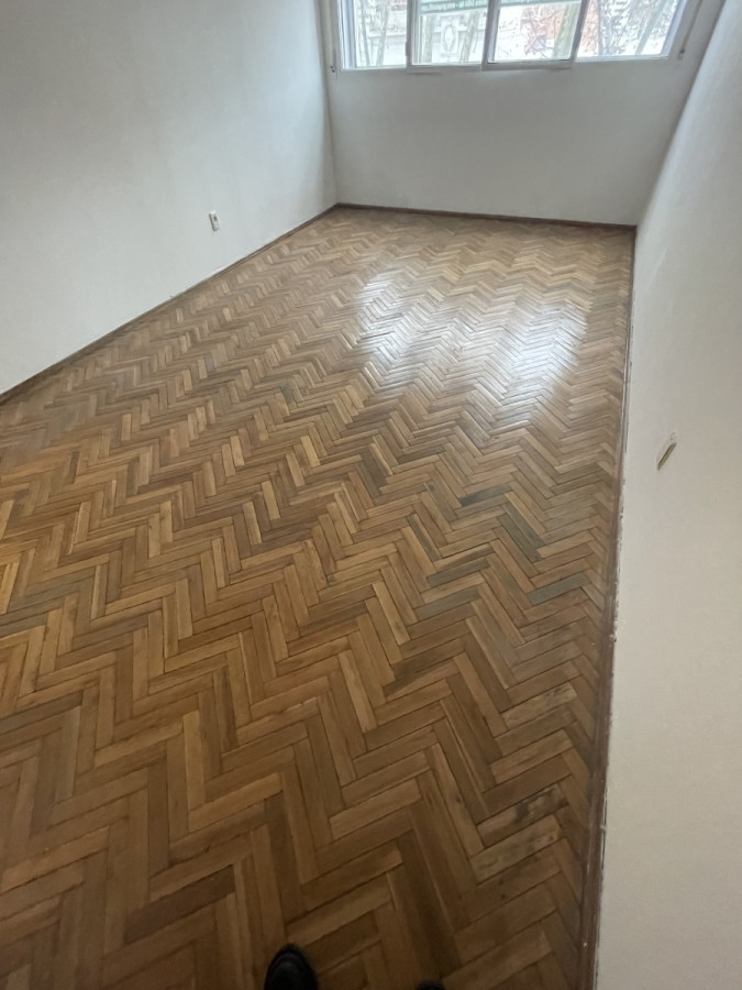 venta de dos dormitorios a pasos del Shopping de Montevideo