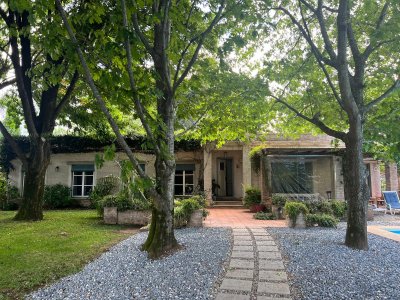 Hermosa casa de 4 Dormitorios y 3 Baños