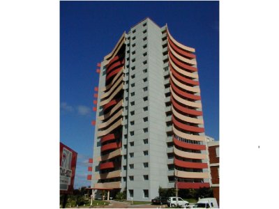 Apartamento en Brava, 2 dormitorios *